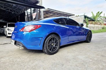 Sell White 2011 Hyundai Genesis in Bacoor