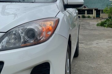 White Mazda 3 2014 for sale in Automatic