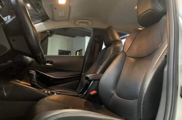 Selling Silver Toyota Altis 2020 in Manila