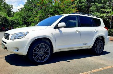 Pearl White Toyota Rav4 2006 for sale in Automatic