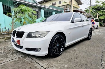 Selling White Bmw 318I 2012 in Bacoor