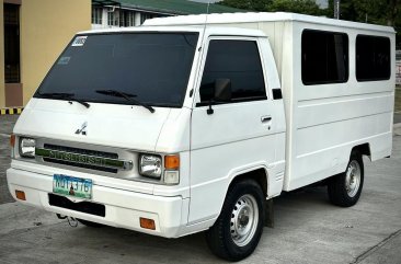 White Mitsubishi L300 2010 for sale in Manual