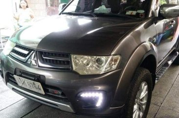 White Mitsubishi Montero sport 2014 for sale in Manual