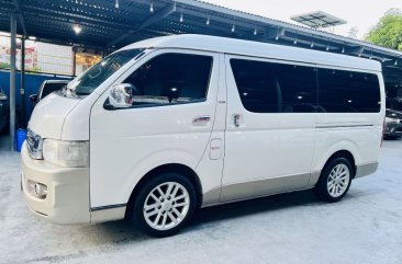 Selling White Toyota Hiace 2008 in Las Piñas