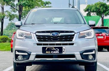 Selling White Subaru Forester 2018 in Makati