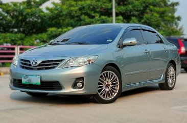 White Toyota Corolla altis 2013 for sale in Automatic