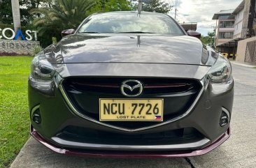 Sell White 2018 Mazda 2 in Las Piñas