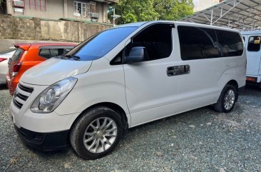 White Hyundai Starex 2017 for sale in Quezon City