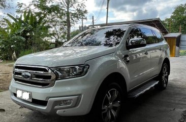 Sell White 2017 Ford Everest in Parañaque