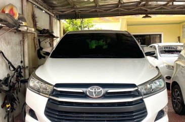 Pearl White Toyota Innova 2017 for sale in Cebu City