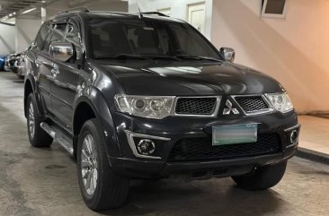 White Mitsubishi Montero 2010 for sale in Manila