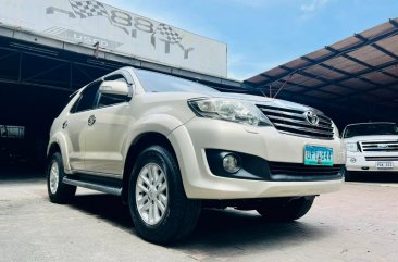 Selling White Toyota Fortuner 2012 in Quezon City
