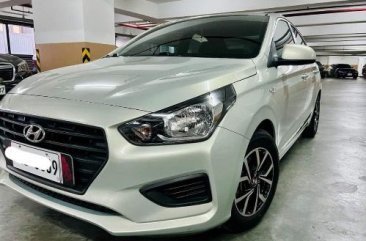 Selling White Hyundai Accent 2020 in Caloocan