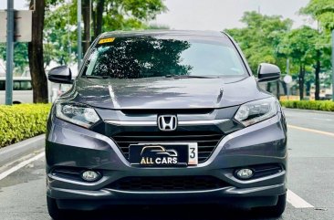 Sell White 2017 Honda Hr-V in Makati