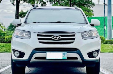 White Hyundai Santa Fe 2012 for sale in Automatic