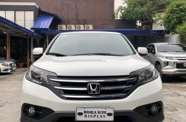 Selling White Honda Cr-V 2014 in Pasig