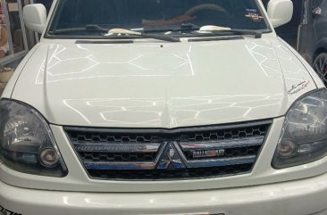 Selling Pearl White Mitsubishi Adventure 2015 in Valenzuela