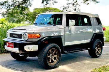 Selling White Toyota Fj Cruiser 2015 in Manila