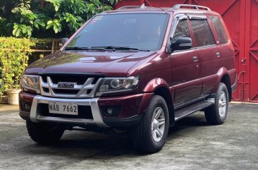 White Isuzu Crosswind 2017 for sale in Quezon City