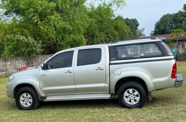 Silver Toyota Hilux 2009 for sale in Automatic