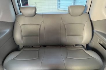 White Hyundai Grand starex 2018 for sale in Automatic