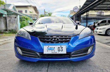 Sell White 2011 Hyundai Genesis in Bacoor