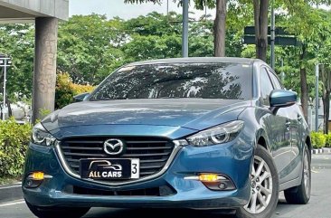 Selling White Mazda 3 2019 in Makati