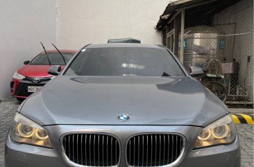 White Bmw 730i 2010 for sale in Automatic