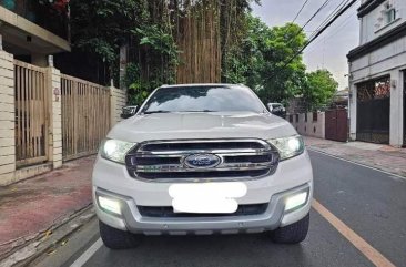 Selling White Ford Everest 2016 in Marikina