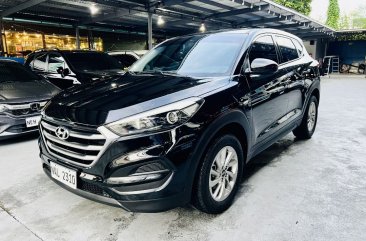 Selling White Hyundai Tucson 2017 in Las Piñas