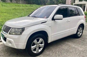 White Suzuki Grand Vitara 2012 for sale in Automatic