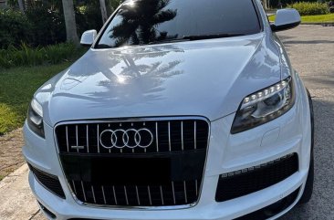 Selling White Audi Q7 2011 in Taguig