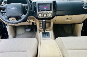 White Ford Everest 2009 for sale in Automatic