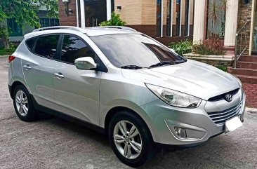 White Hyundai Tucson 2010 for sale in Manila