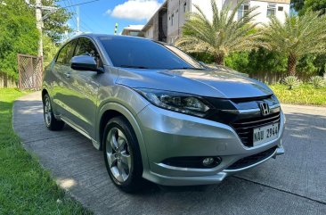 Sell White 2017 Honda Hr-V in Las Piñas