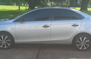 White Toyota Vios 2013 for sale in Las Piñas