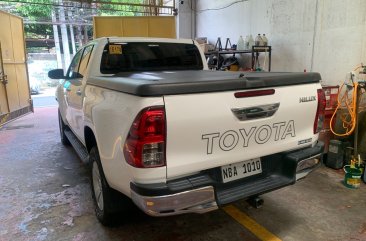 Selling White Toyota Hilux 2017 in Quezon City