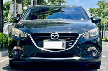 Selling White Mazda 3 2016 in Makati