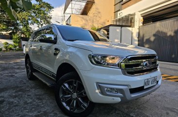 Sell White 2016 Ford Everest in Caloocan