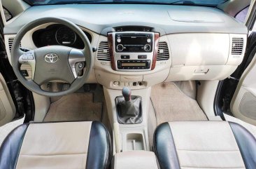 White Toyota Innova 2023 for sale in Manila