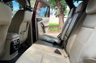 Selling White Ford Everest 2016 in Angeles