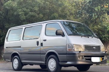 White Toyota Hiace 2000 for sale in Manual