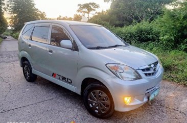 Sell White 2008 Toyota Avanza in Quezon City