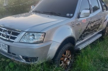 Sell White 2015 Tata Xenon in Gapan