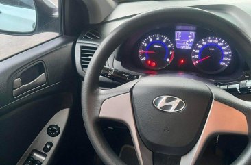 White Hyundai Accent 2018 for sale in Manual