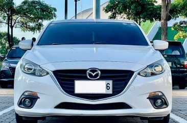 Selling White Mazda 3 2015 in Makati