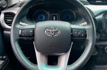 Sell White 2017 Toyota Hilux in Pasig