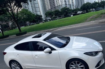 Sell White 2014 Mazda 3 in Manila