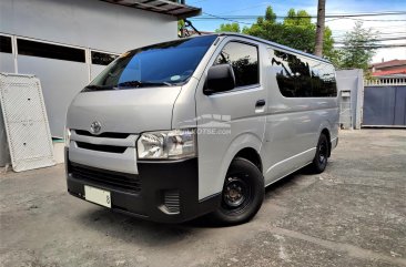 2017 Toyota Hiace  Commuter 3.0 M/T in Parañaque, Metro Manila