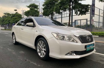 Pearl White Toyota Camry 2013 for sale in Pasig